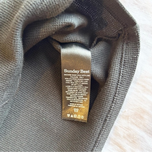 Sunday Best black waffle knit crop top medium - Picture 4 of 6